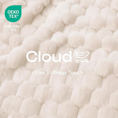 Luciphia Soft 300GSM Fleece Pet Blanket for Small Medium Large Dogs Washable 3D Textured Flannel Cat Puppy Decorative Furniture Protector Throw Durable White, XL(57''x40'')