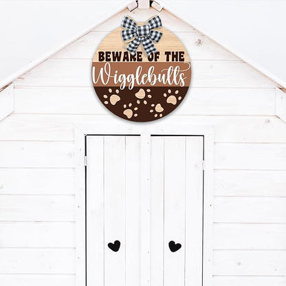 Beware of The Wigglebutts Front Door Sign,Beware of the Wiggle Butts Sign,Farmhouse Dog Wall Decor Hanging Wooden Sign for Pet Shop Decor