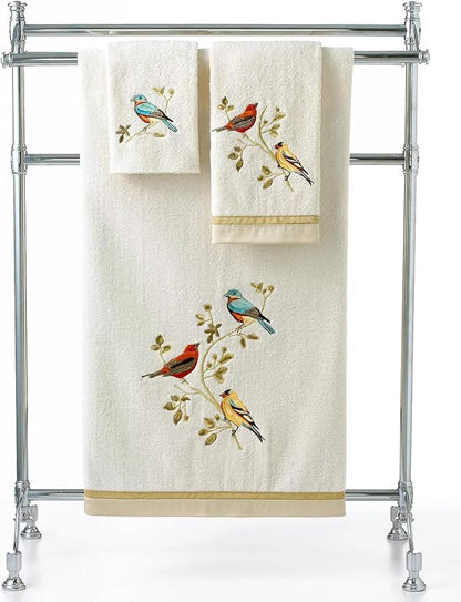 Avanti Linens - Fingertip Towel, Soft & Absorbent, Nature Isnpired Bathroom Decor (Gilded Birds Collection)