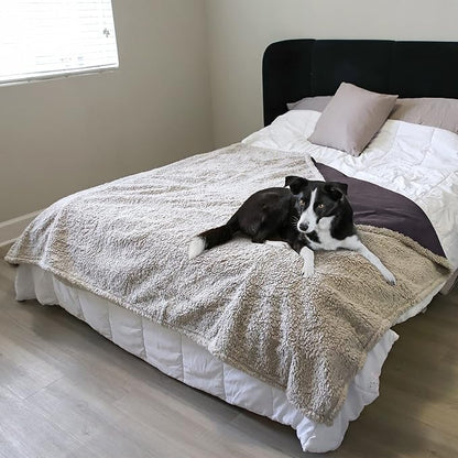 Kritter Planet Waterproof Pet Blanket for Bed, Reversible Sherpa Fleece Protector Couch Cover for Pets, Liquid Proof Furniture Protector for Medium Large Dogs