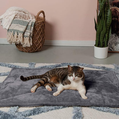 Furhaven ThermaNAP Self-Warming Cat Bed for Indoor Cats & Large/Medium Dogs, Washable & Reflects Body Heat - Quilted Faux Fur Reflective Bed Mat - Gray, Large