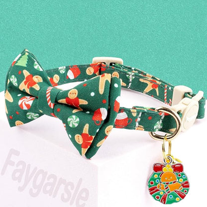 Faygarsle 2 Pack Christmas Cat Collar Set, Red and Green Gingerbread Pattern, with Bells and Bows, Breakaway Safety Feature